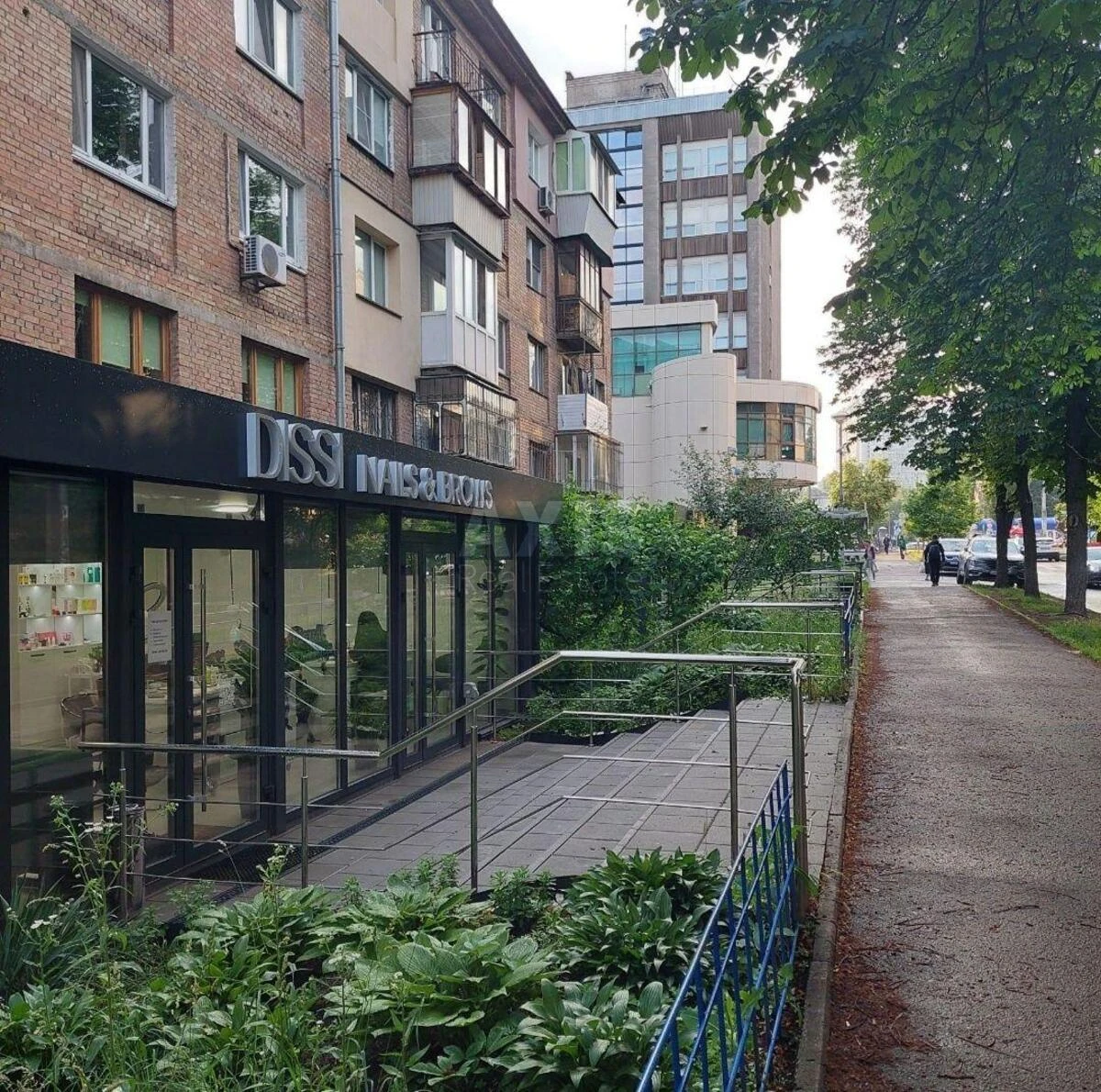 Объект торговли ул. Неманская 2, 54м2657021