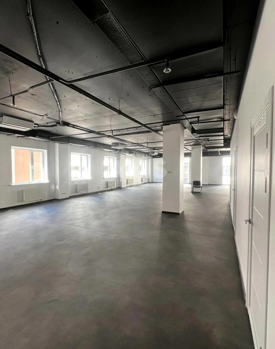 Office vul. Fizkul'tury 25, 774m2704885