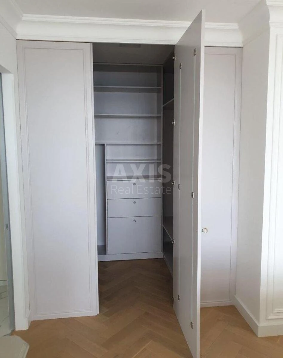4k apartment nab. Dniprovs'ka 1А6898212