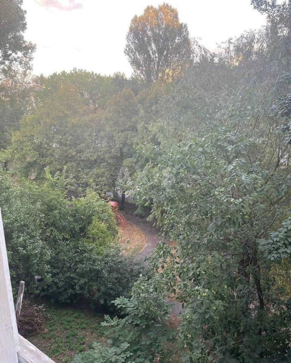 3к квартира ул. Вышгородская 47Б707047