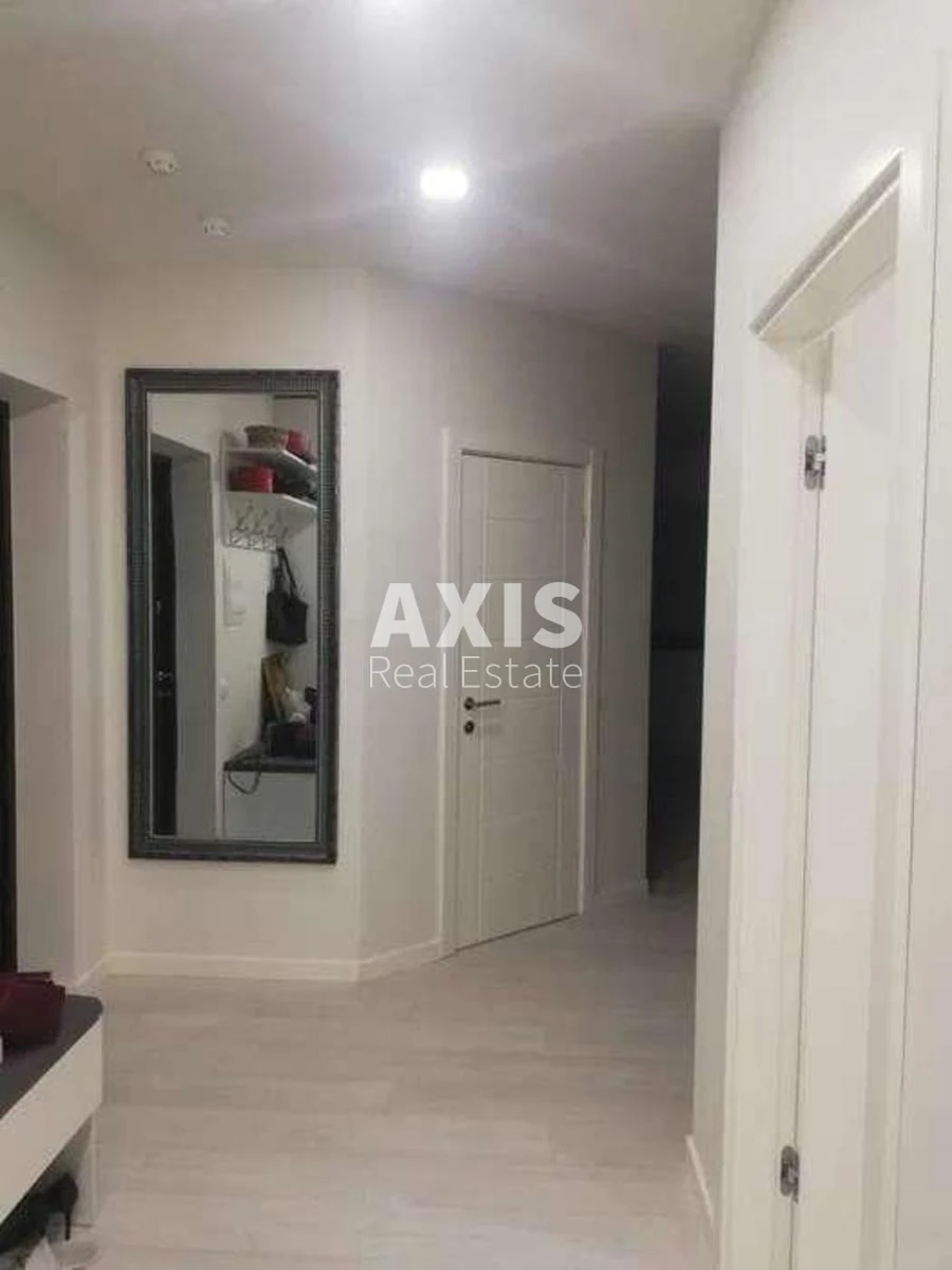 3k apartment vul. Sverstjuka Jevgena 4293147