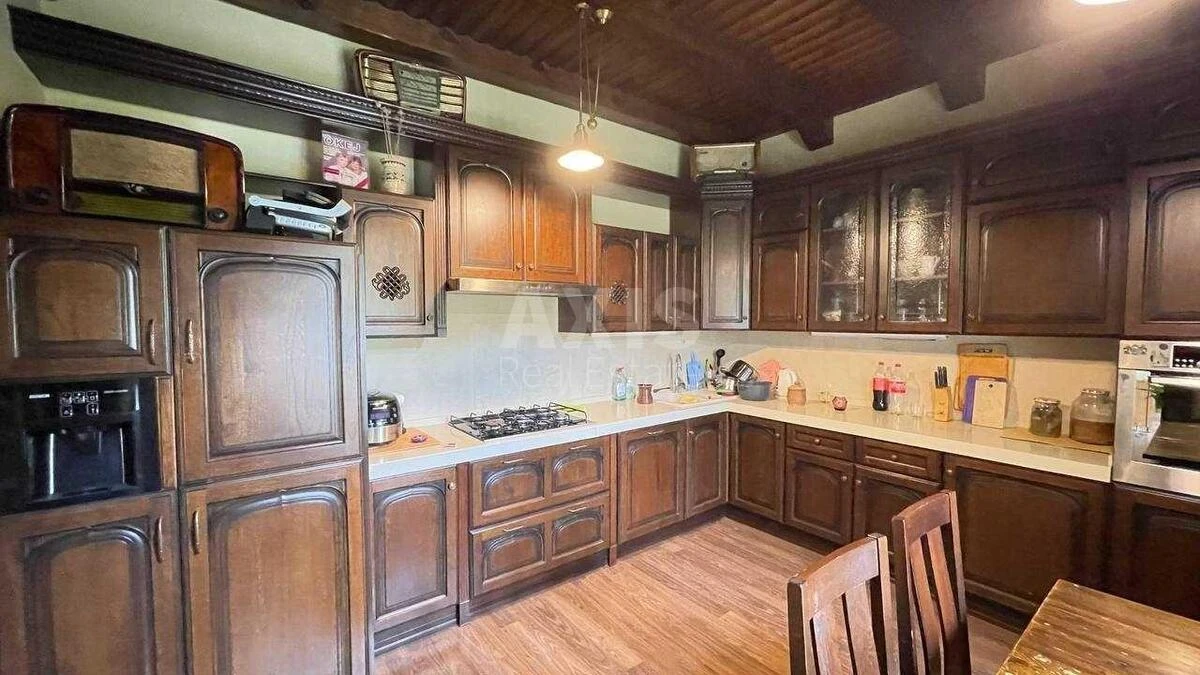 House vul. Kvitky-Osnov'janenka, 244m2, Kyiv city467265