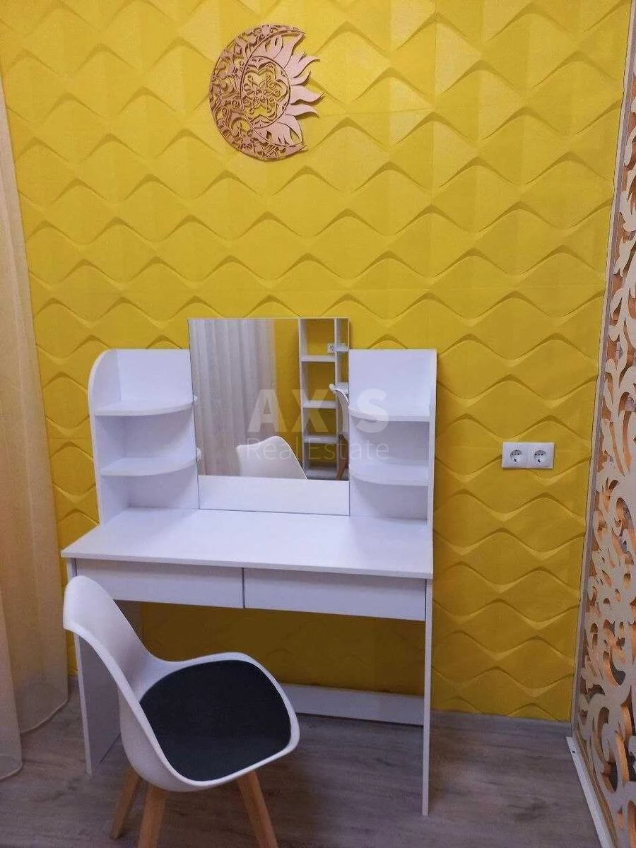 1k apartment pr-t Berestejskij 67711598