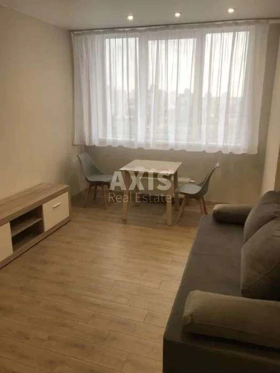 1k apartment vul. Sverstjuka Jevgena 4240550