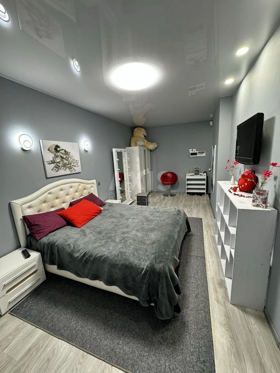 1к квартира ул. Рональда Рейгана 40652140