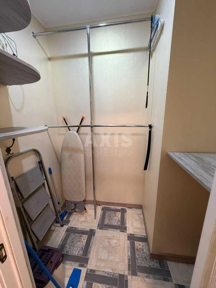 1к квартира ул. Предславинская 40715164