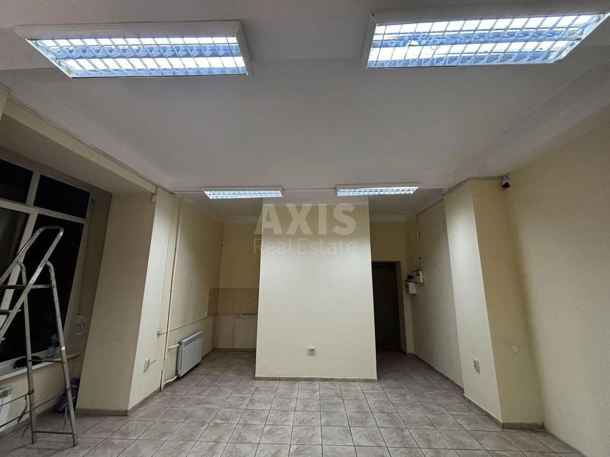 Trade object vul. Dmytra Bagalija 2, 60m2