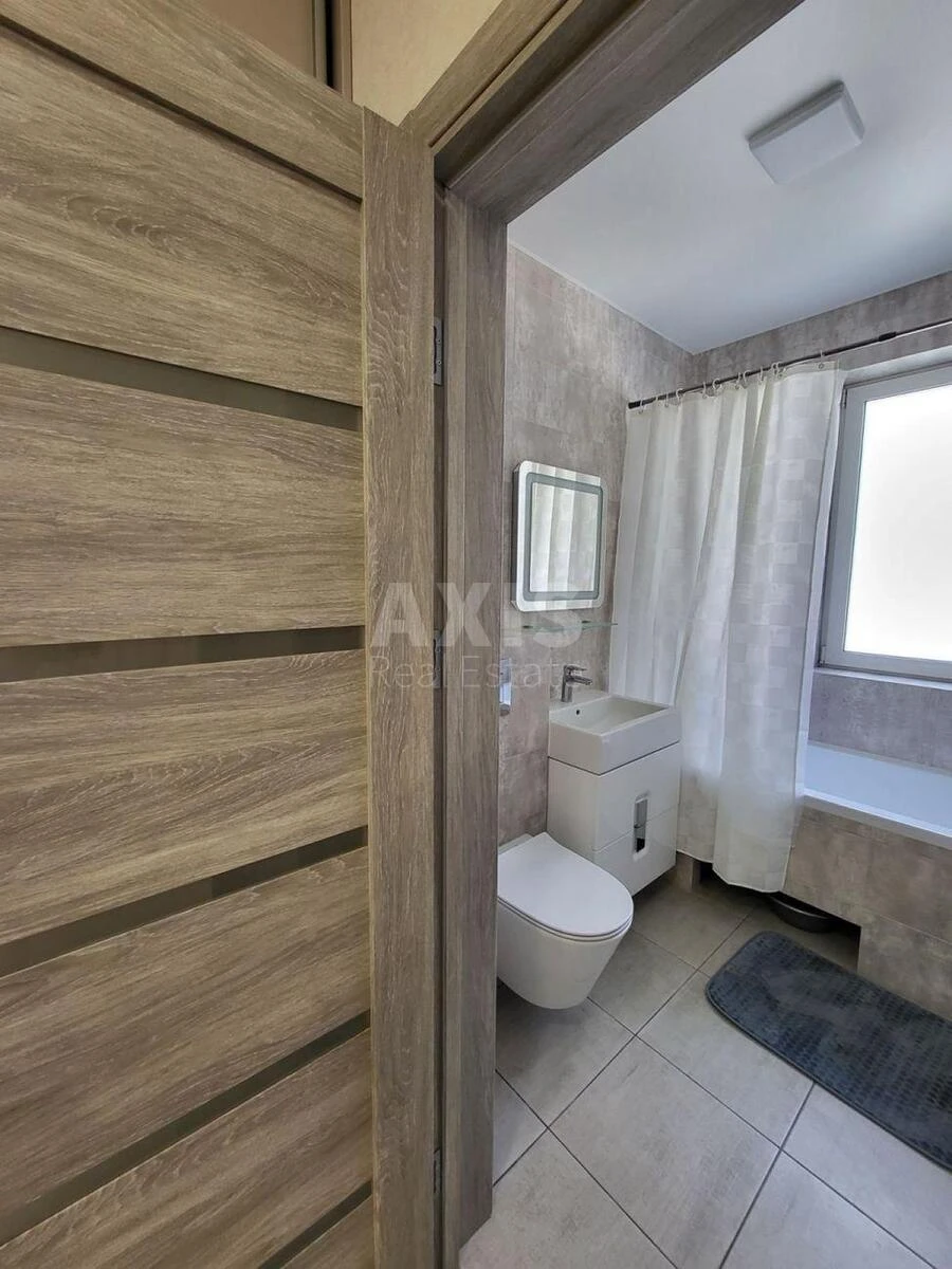 2k apartment vul. Panel'na 7686035