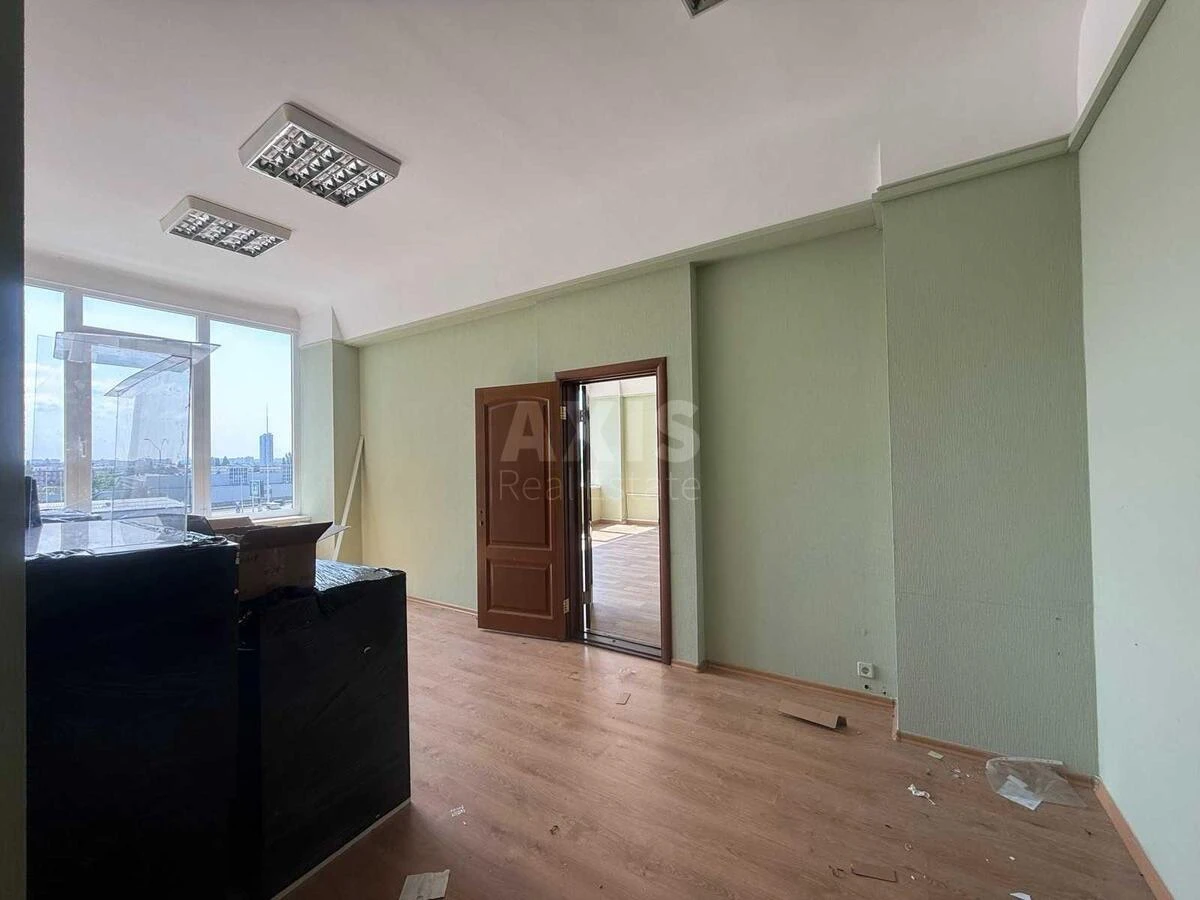 Office vul. Sverstjuka Jevgena 2Б, 78m2715832