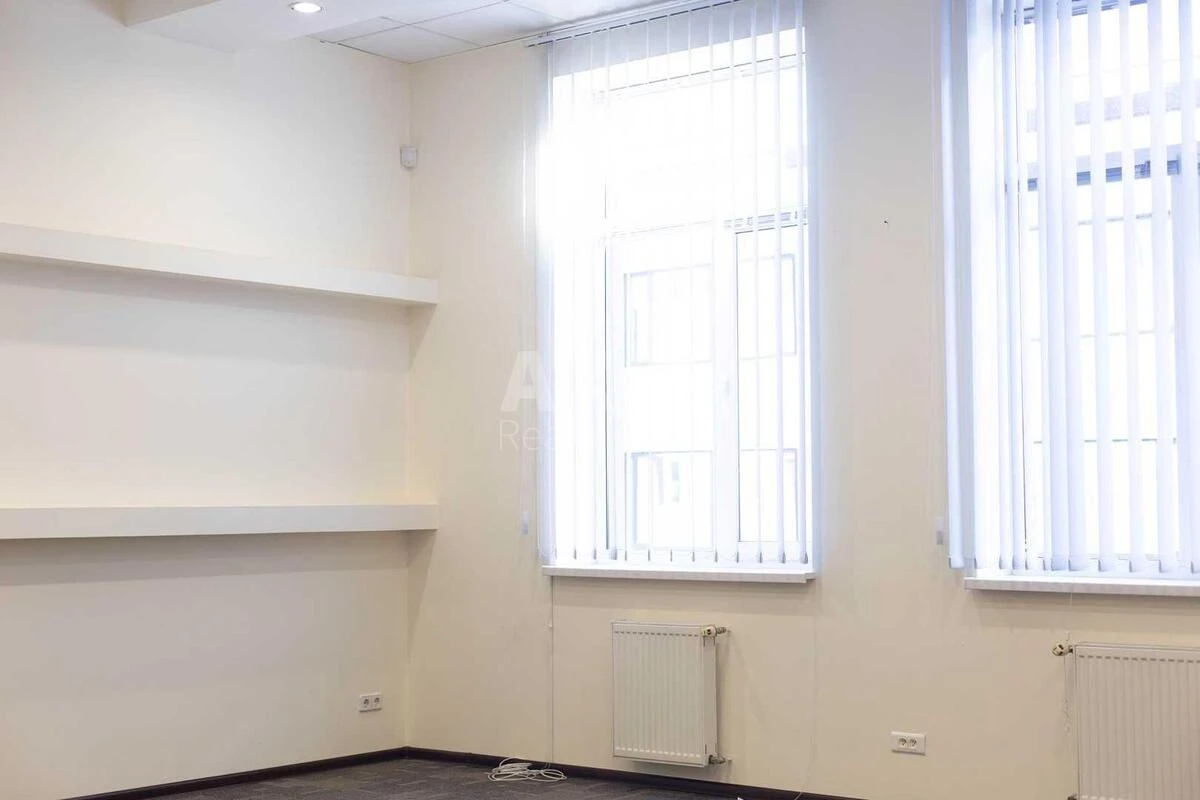 Офис ул. Пимоненко Николая 13, 327м2675721