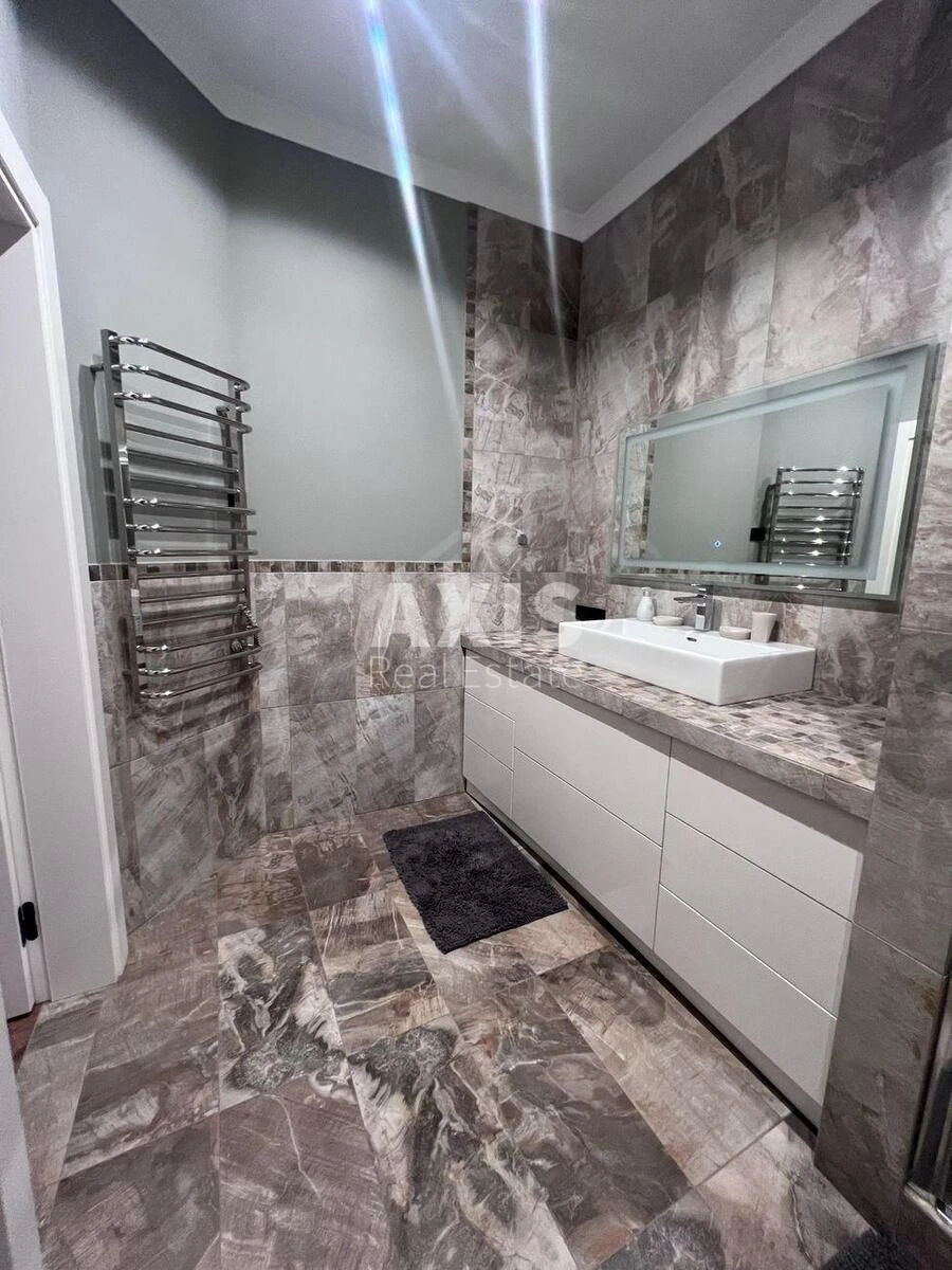 1k apartment vul. Preobrazhens'ka 8Б642897