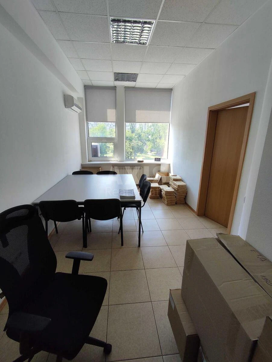 Офис ул. Сверстюка Евгения 11Б, 67м26413112