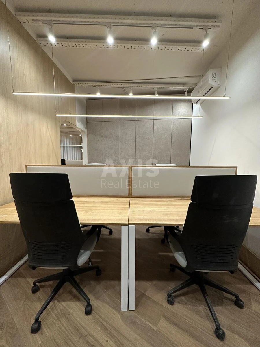 Office vul. Buslivs'ka 12, 135m2674891