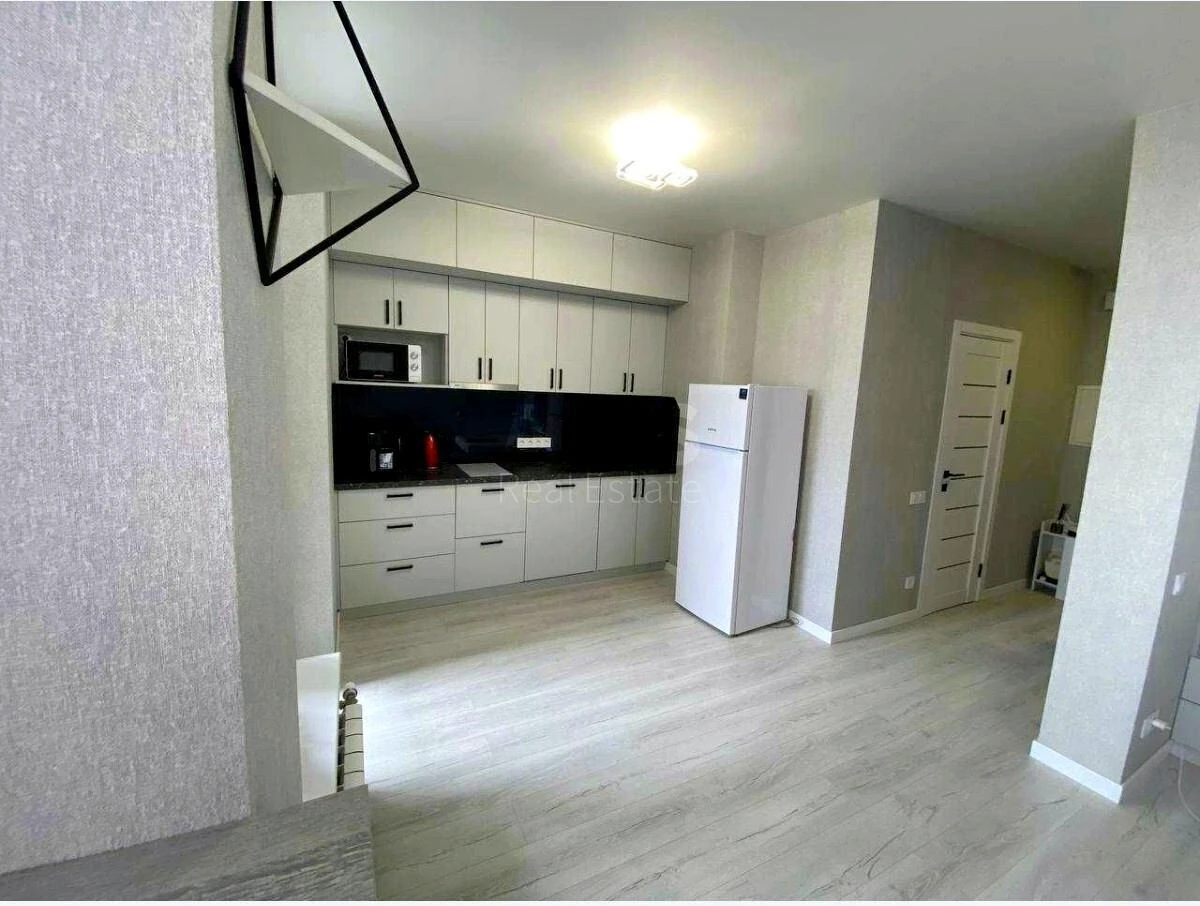 1k apartment pr-t Stepana Bandery 32Д693751