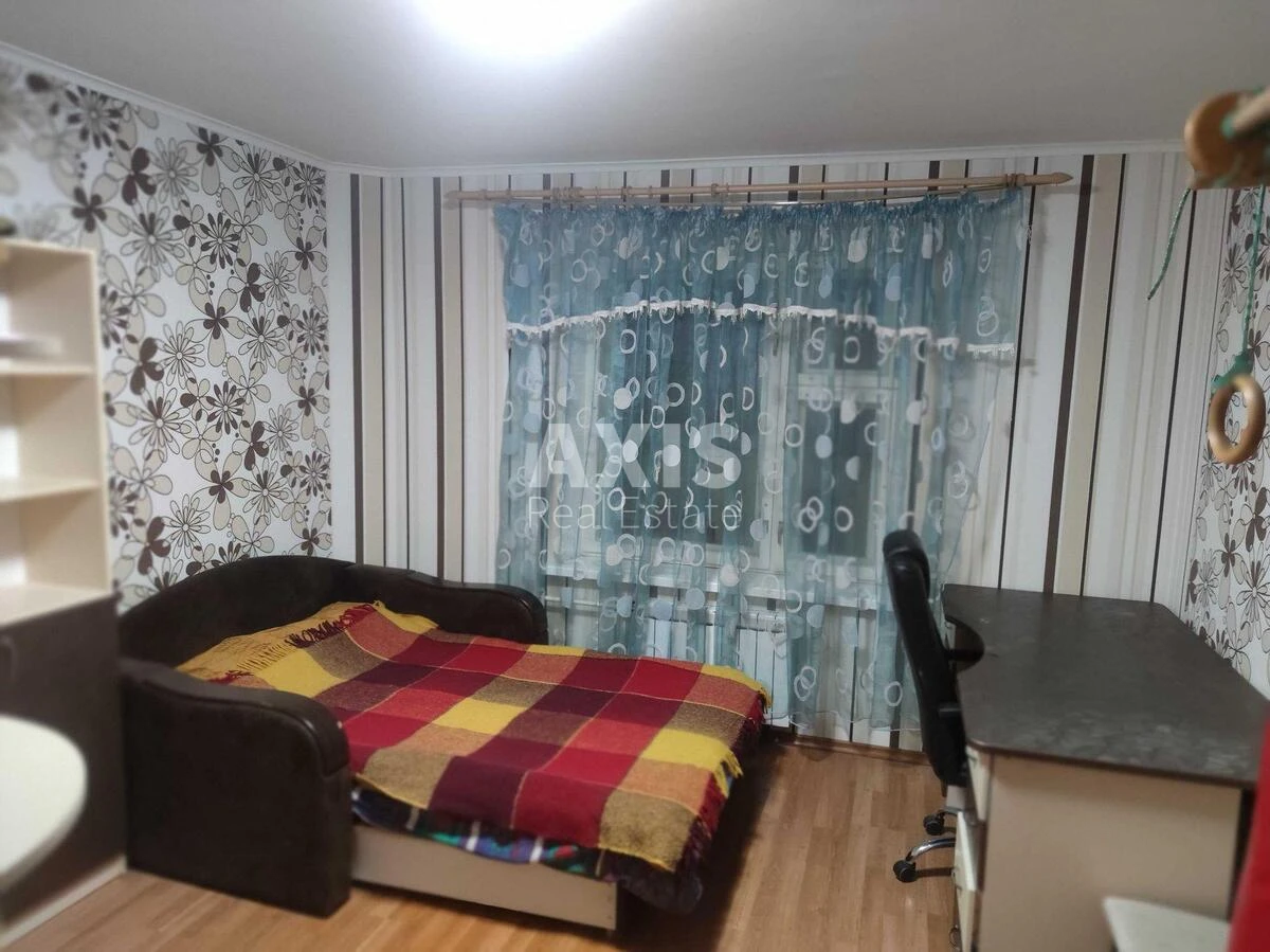 3k apartment pl. Svjatoshyns'ka 1570293