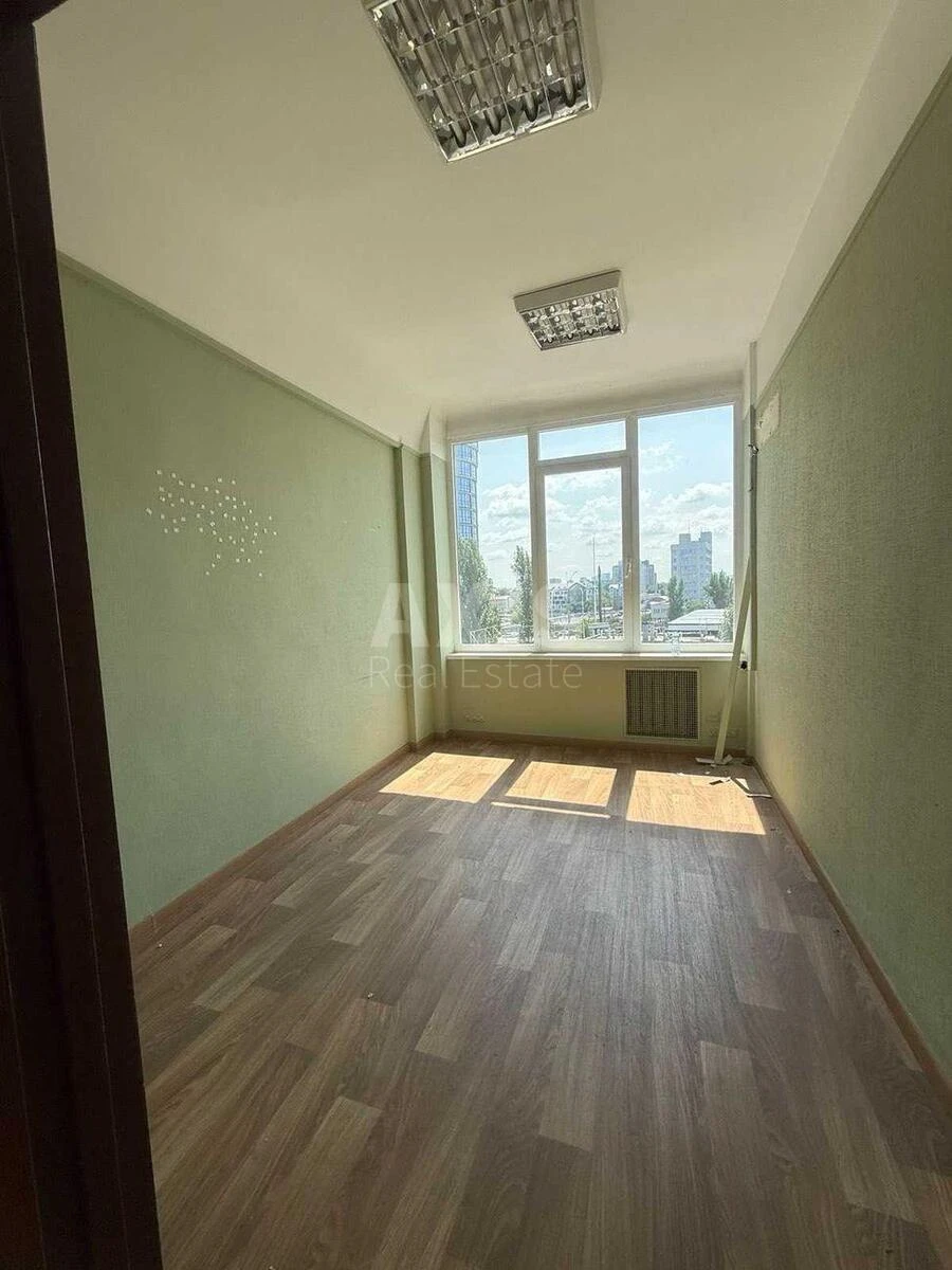 Office vul. Sverstjuka Jevgena 2Б, 78m2715833