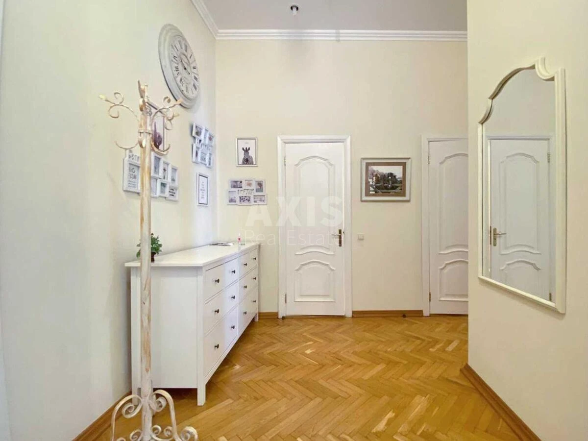 4k apartment vul. Ljuterans'ka 7/106706818