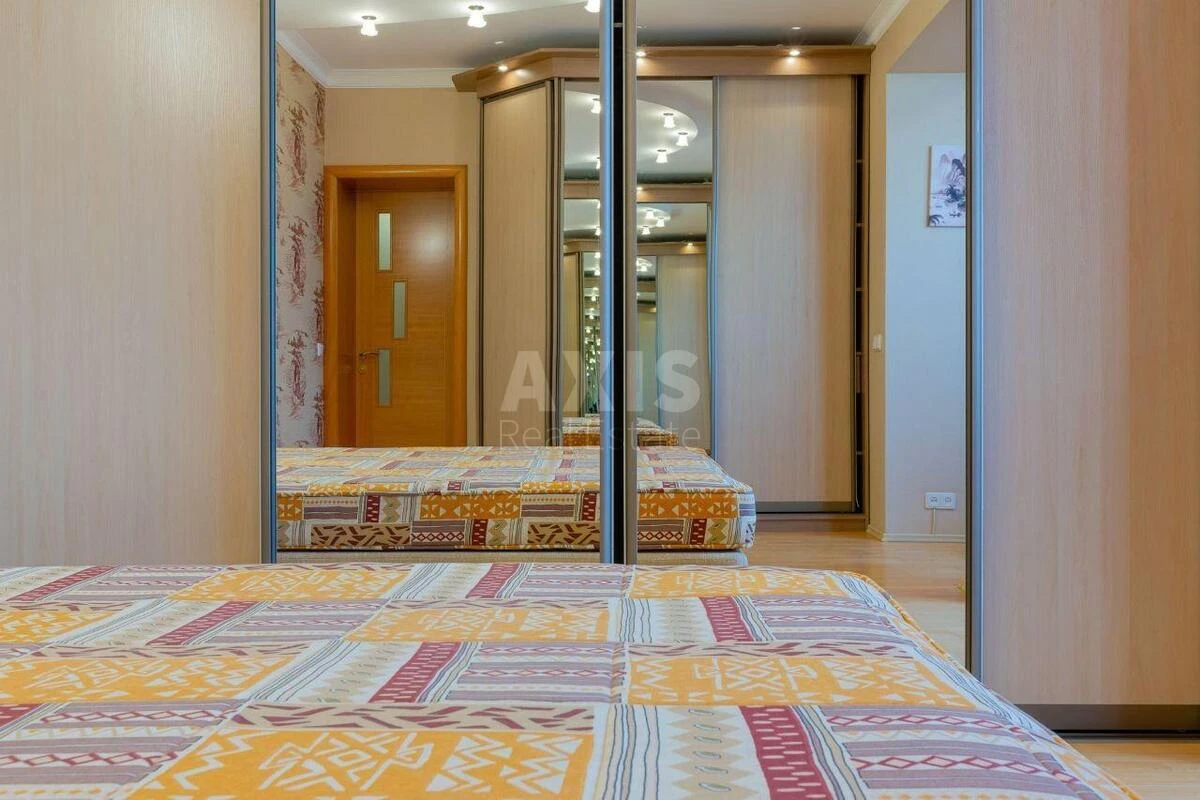 3k apartment prov. Gordienka Kostjantyna 2А579079