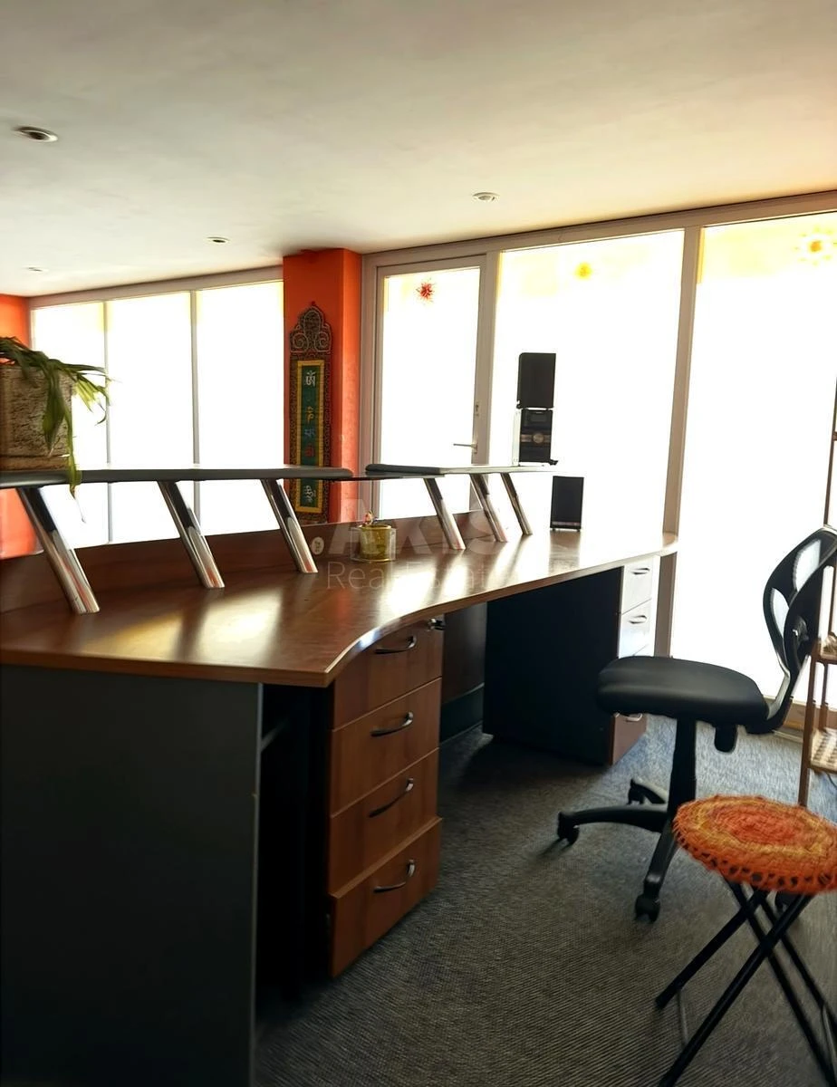 Office vul. Rudenko Larysy 6, 125m2668934