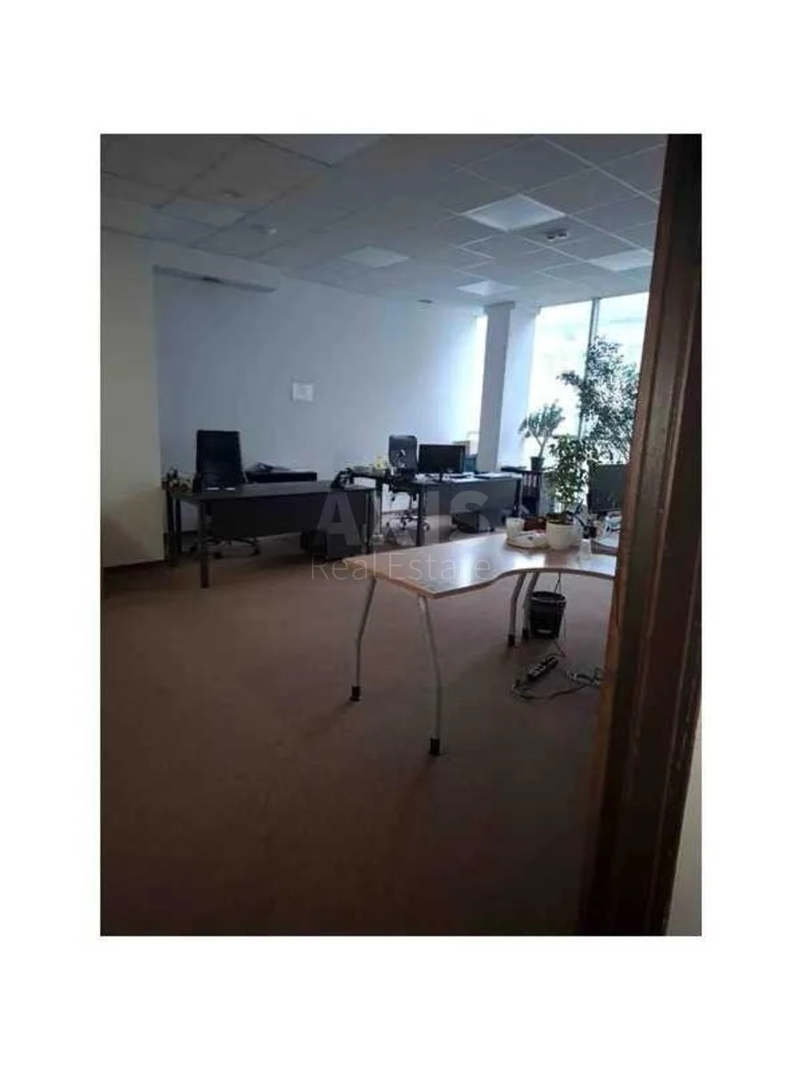 Service object vul. Protasiv Jar 2, 2377m2657012