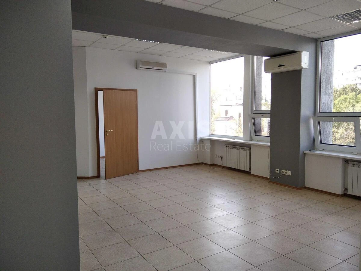 Office vul. Sverstjuka Jevgena 11Б, 67m2641311