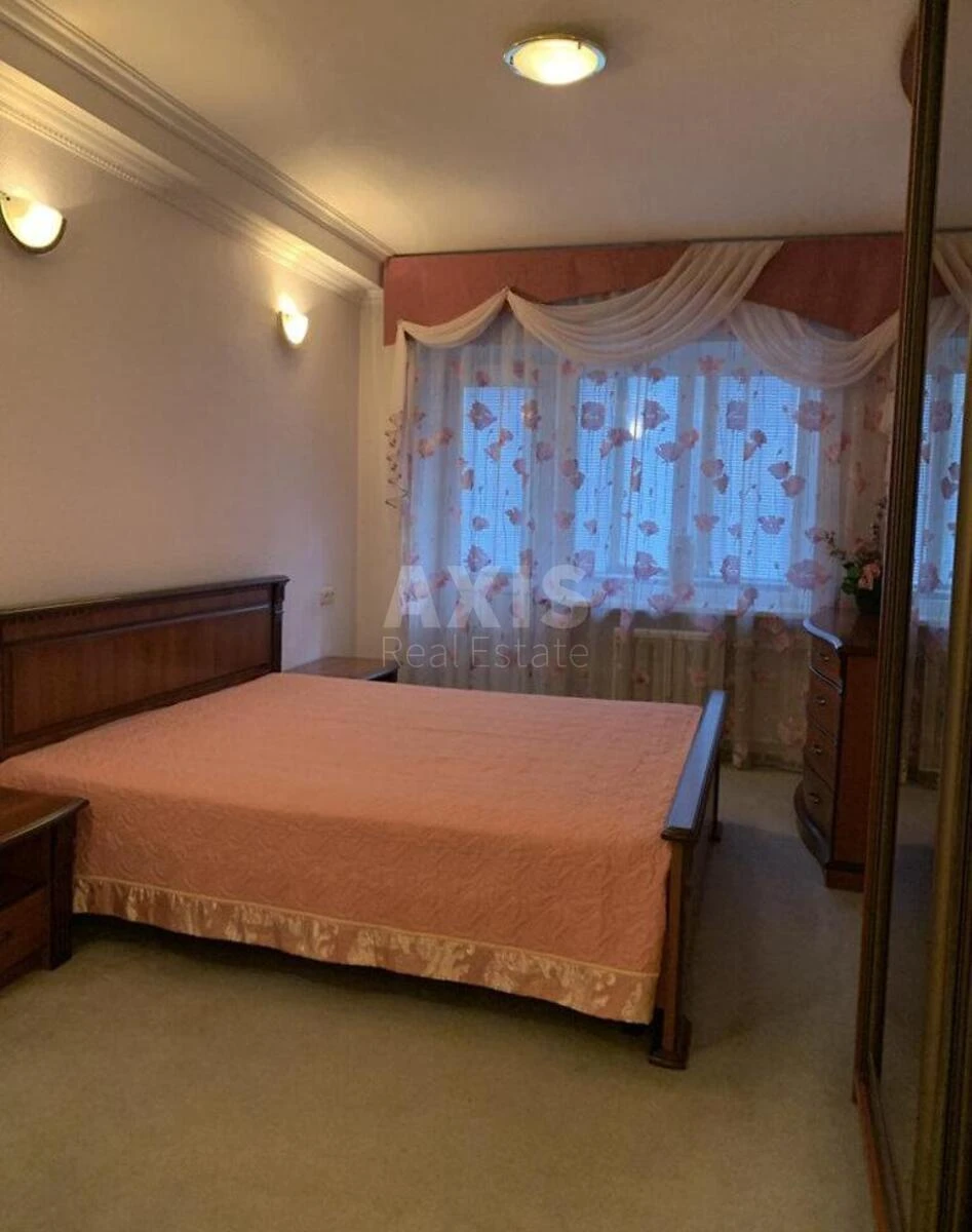 3k apartment vul. Orlyka Pylypa 9601365