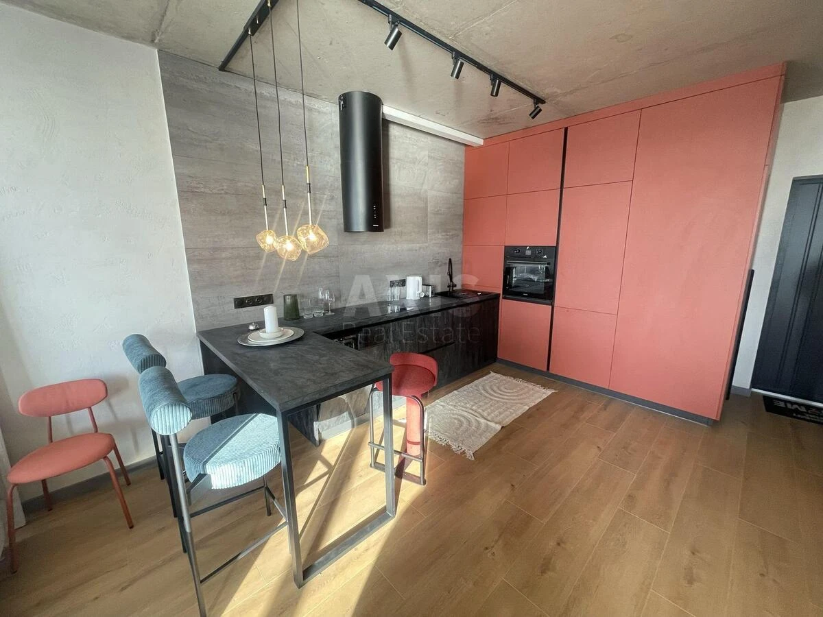 1k apartment nab. Dniprovs'ka 1562492