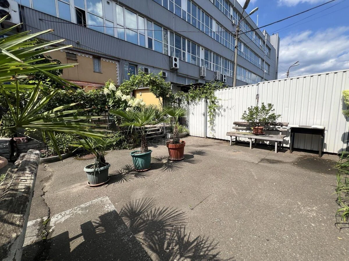 Trade object vul. Avtozavods'ka 24, 220m2625182