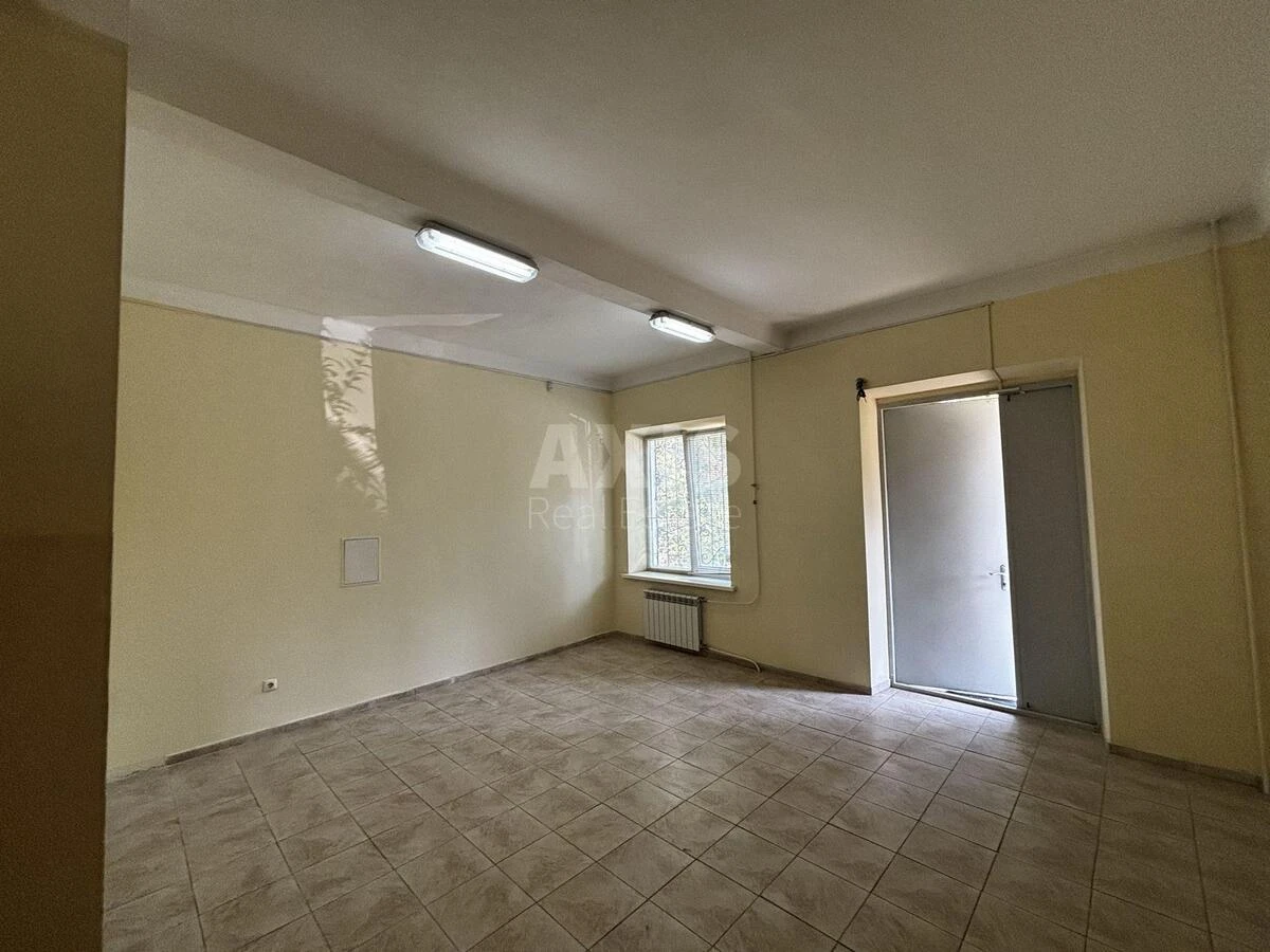 Trade object vul. Dmytra Bagalija 2, 60m2620000