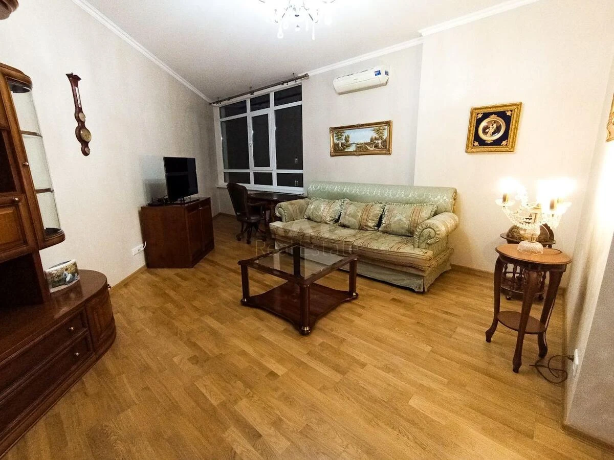 3k apartment vul. Jevgena Konoval'cja 44А4826710