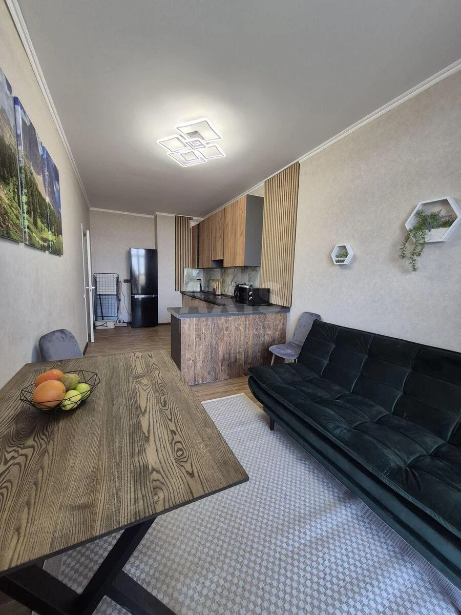 2k apartment pr-t Glushkova Akademika 42699300