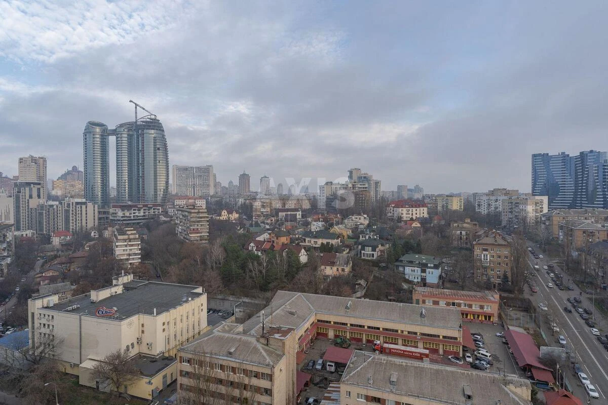 2к квартира ул. Джона Маккейна 76695612