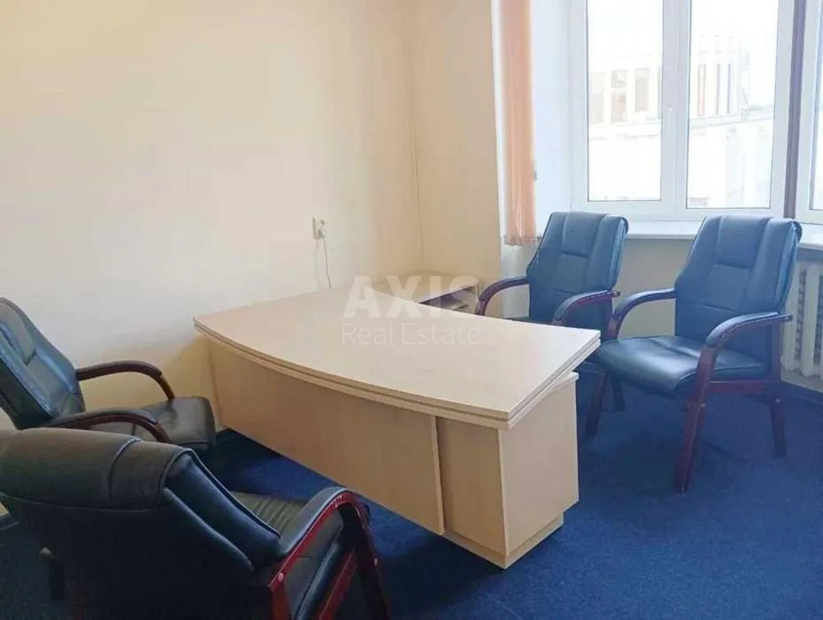 Офіс вул. Хрещатик 6, 120м2