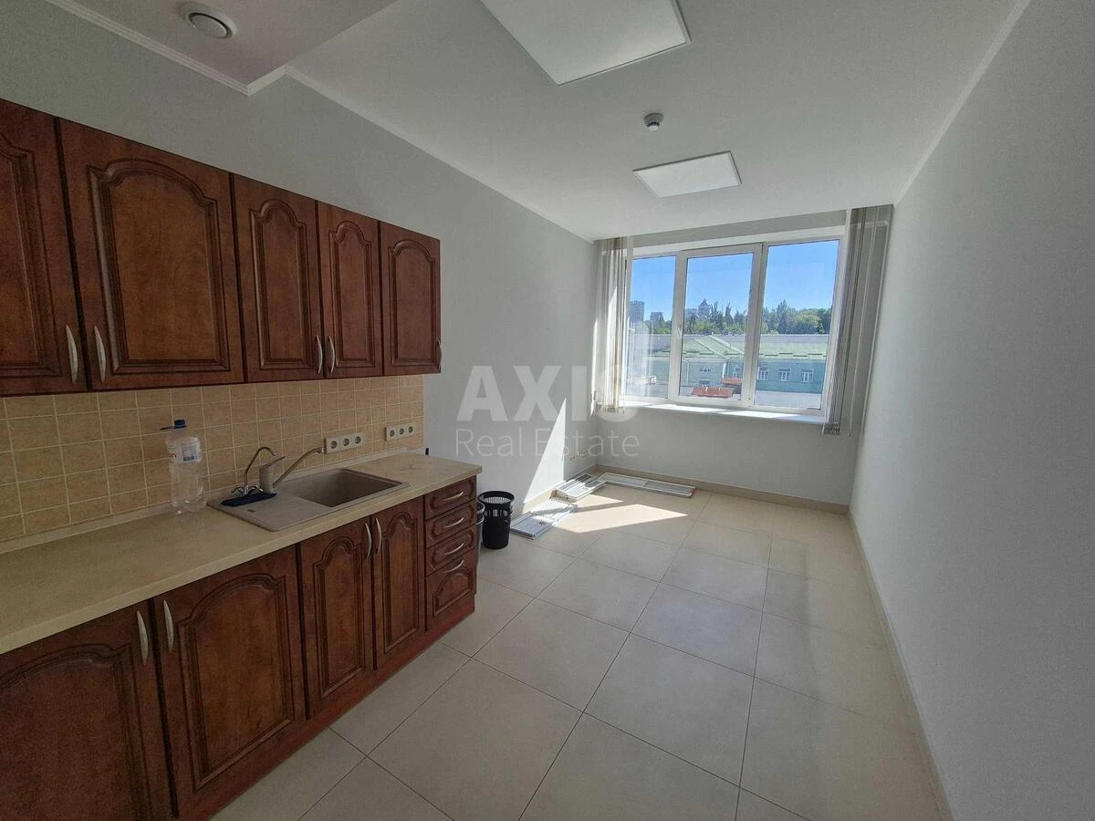 Office vul. Velyka Vasyl'kivs'ka 57/3, 623m2672334