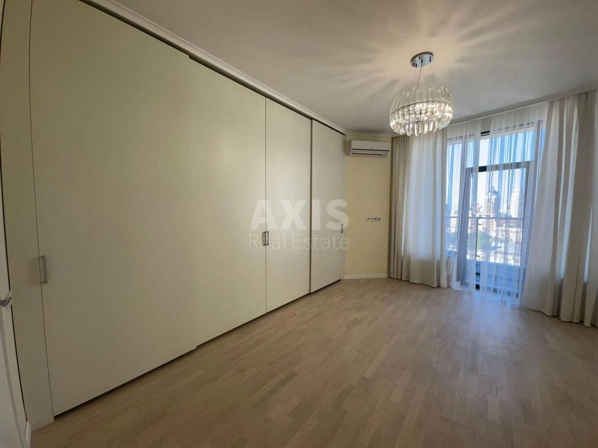 Office vul. Jevgena Konoval'cja 26А, 203m27051819
