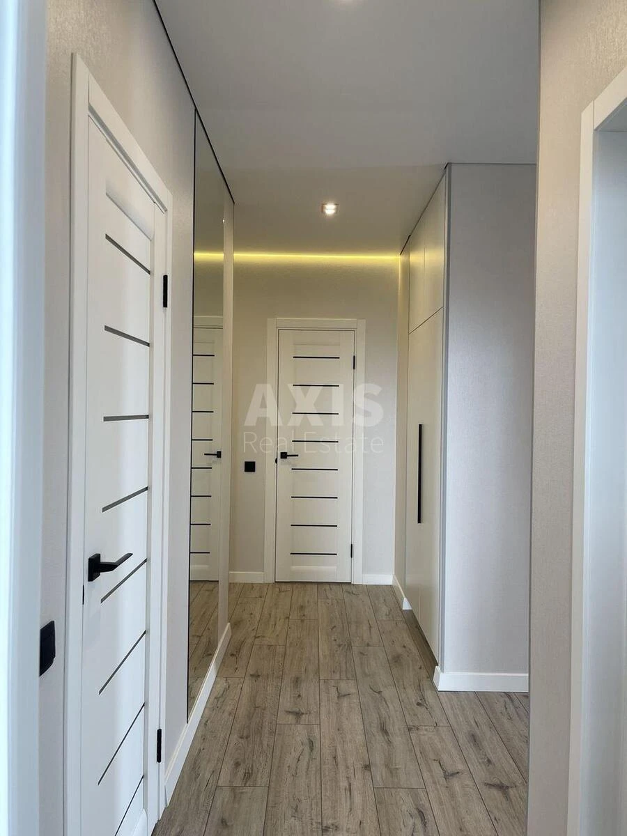 2k apartment nab. Dniprovs'ka 20А7097621