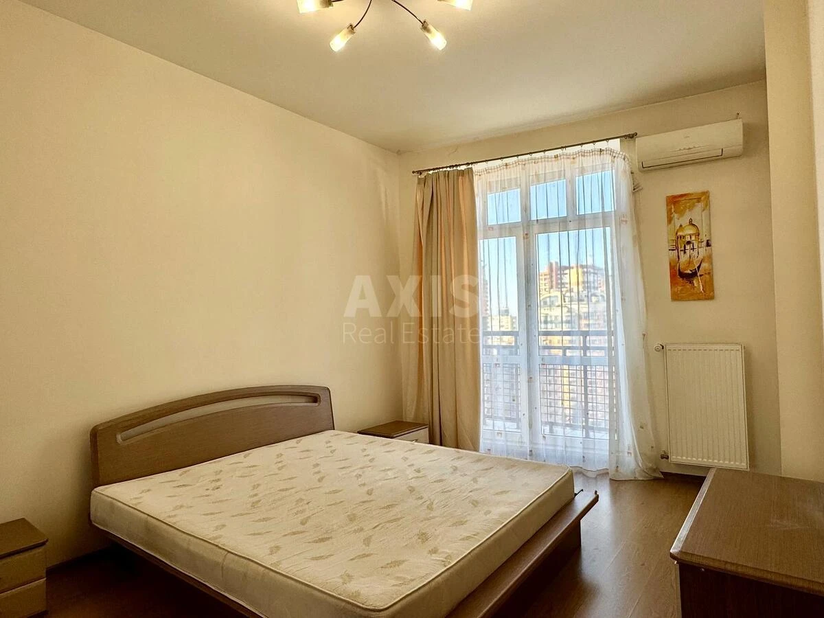 3k apartment vul. Staronavodnyc'ka 6Б660404