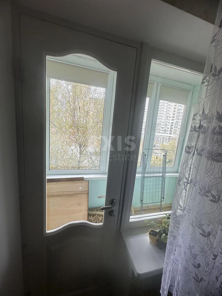 2к квартира ул. Евгения Коновальца 376716221