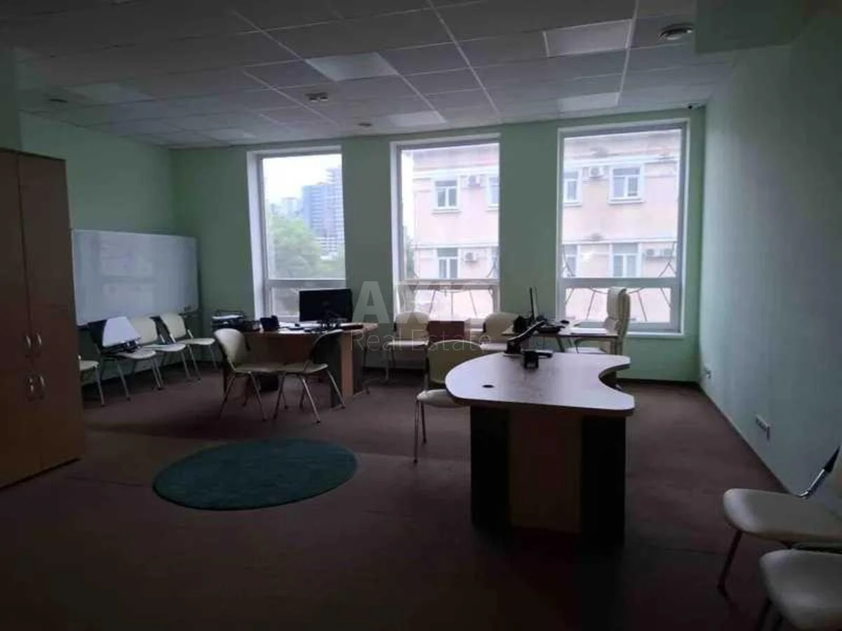 Service object vul. Protasiv Jar 2, 2377m2657010