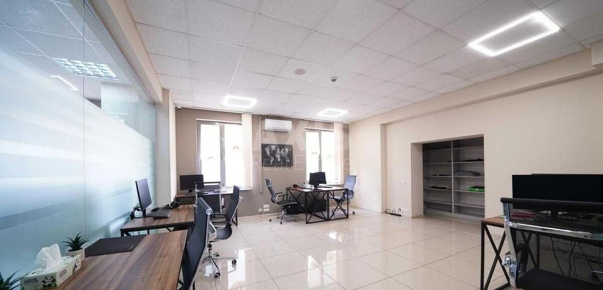 Office vul. Velyka Vasyl'kivs'ka 72, 400m2673260