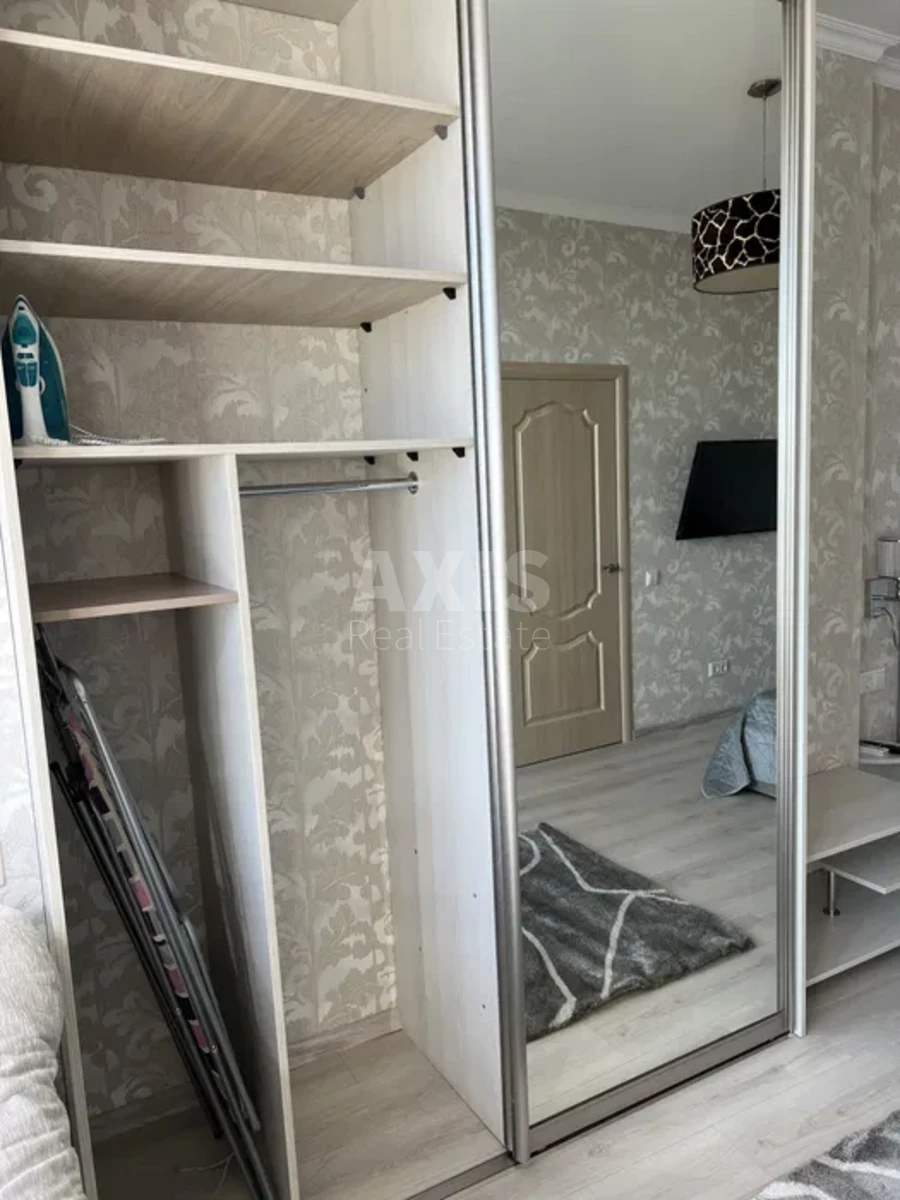1k apartment vul. Zhyljans'ka 118427028