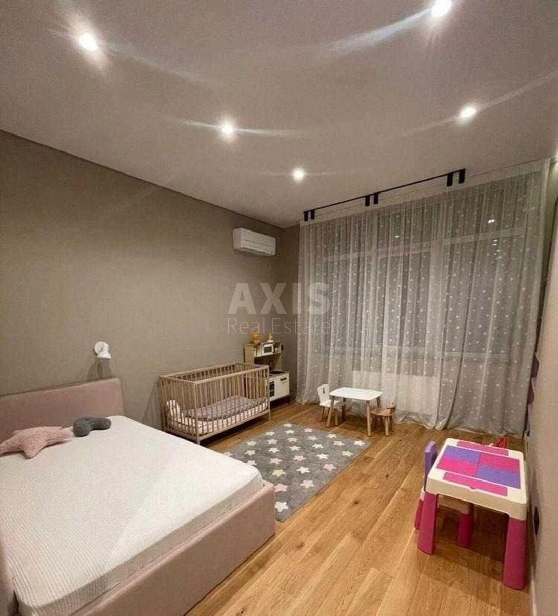 4k apartment nab. Dniprovs'ka 14647163