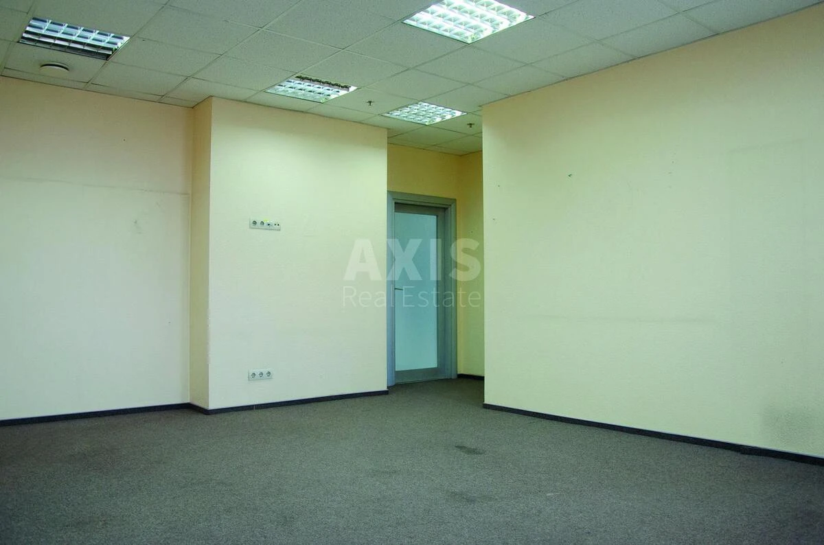 Office vul. Geroi'v Kosmosu 4, 1775m2677977