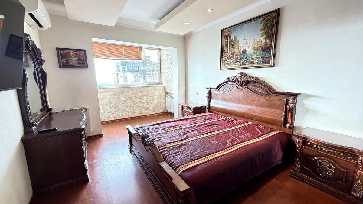 2k apartment vul. Pushynoi' Feodory 236640611