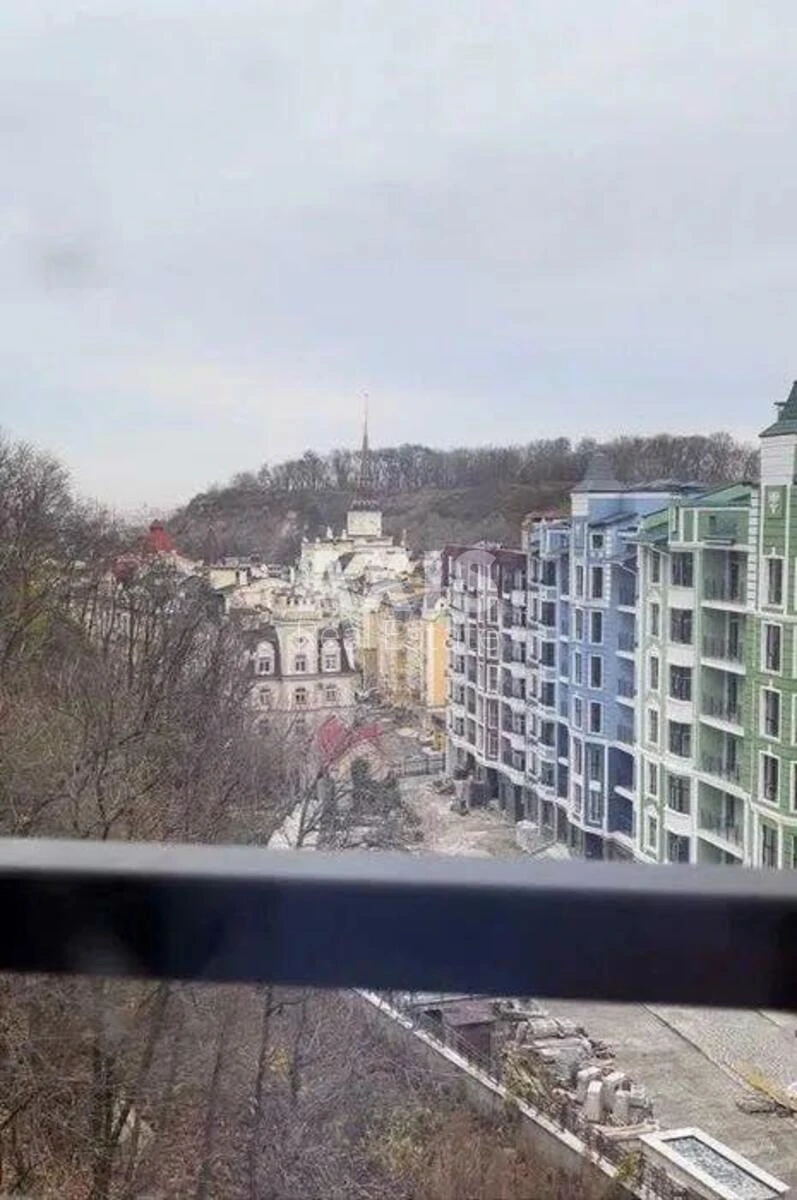 3k apartment vul. Degtjarna Twenty amps60422