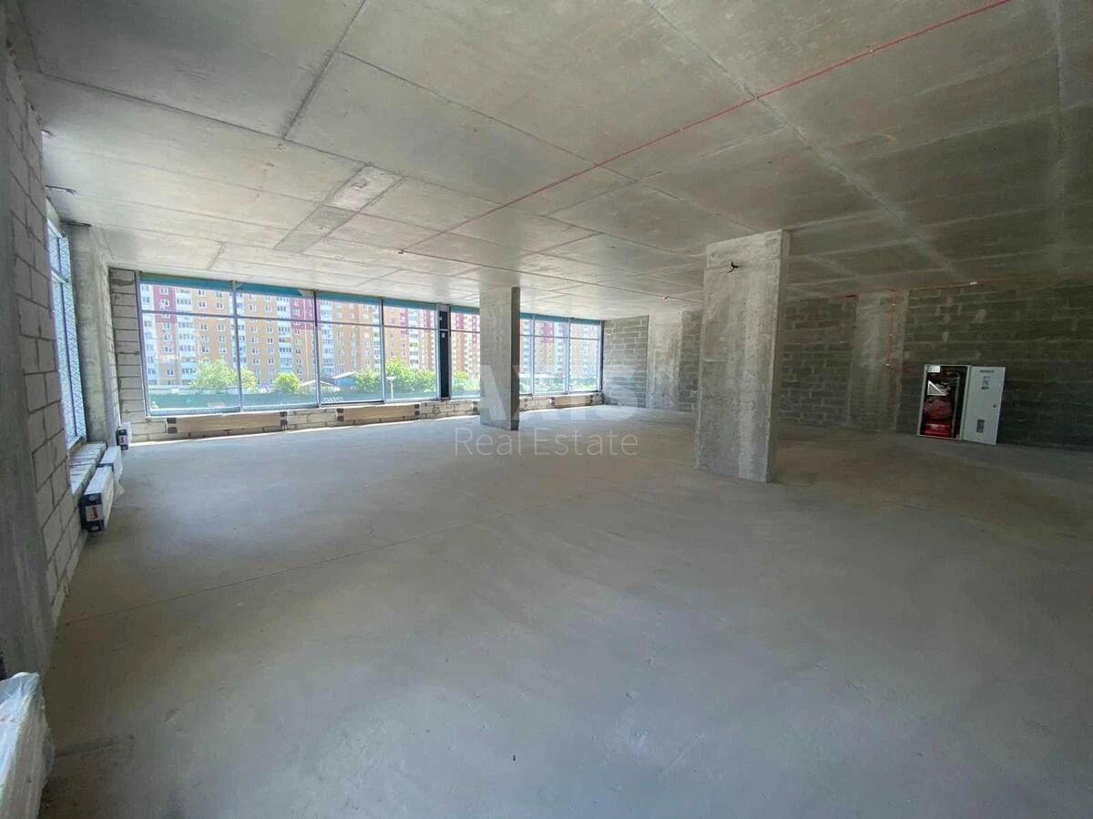 Service object vul. Oleksandra Olesja 5, 180m2649805