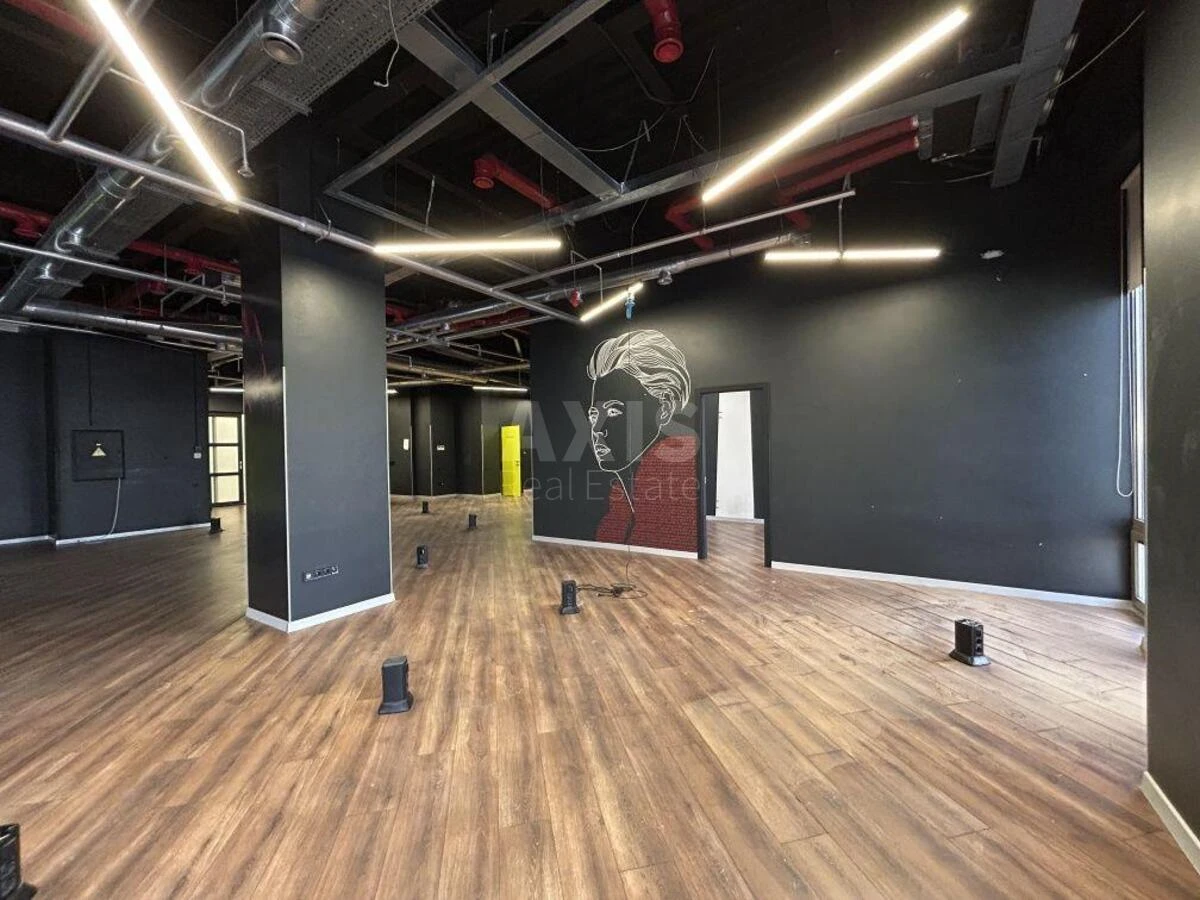 Office vul. Velyka Vasyl'kivs'ka 72, 322m2717080