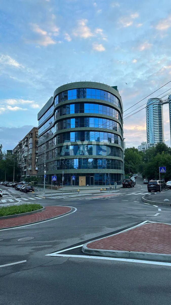 Объект торговли ул. Филатова Академика 5, 3258м2537012