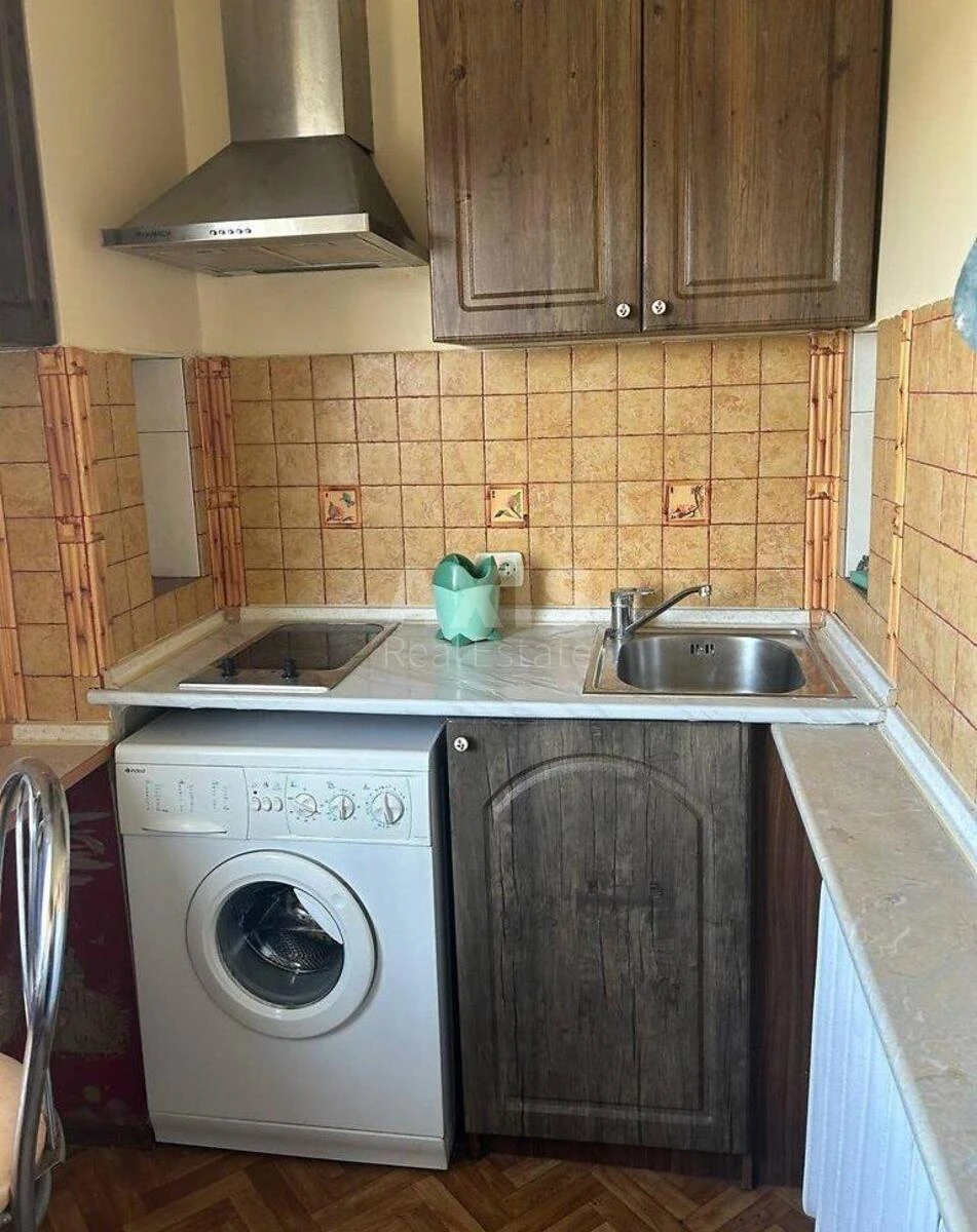 2к квартира ул. Ушакова Николая 34701060