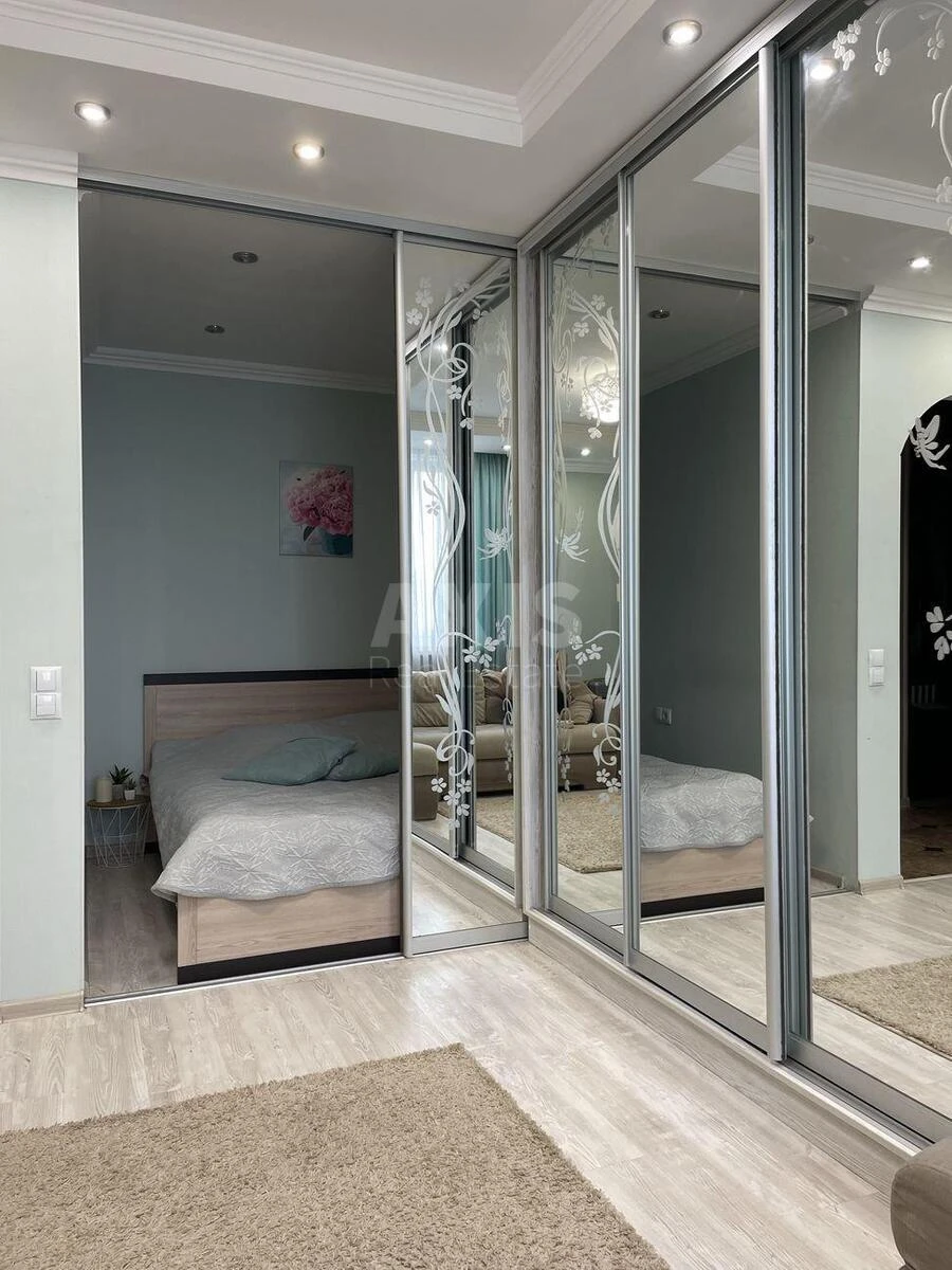 1k apartment vul. Oleksandrivs'ka 1701257